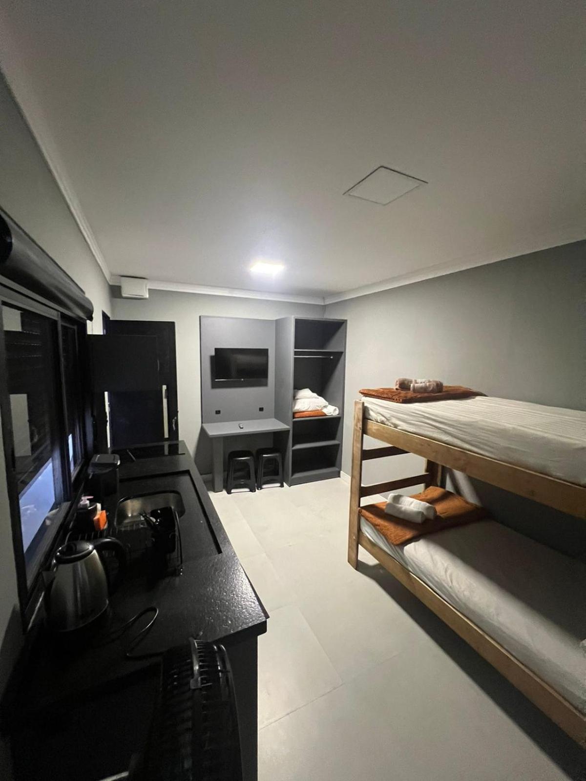 Hospedagem Confortavel E Pratica Para Viajantes E Ferias - Proxima A Br-101 Sao Jose  Exterior photo